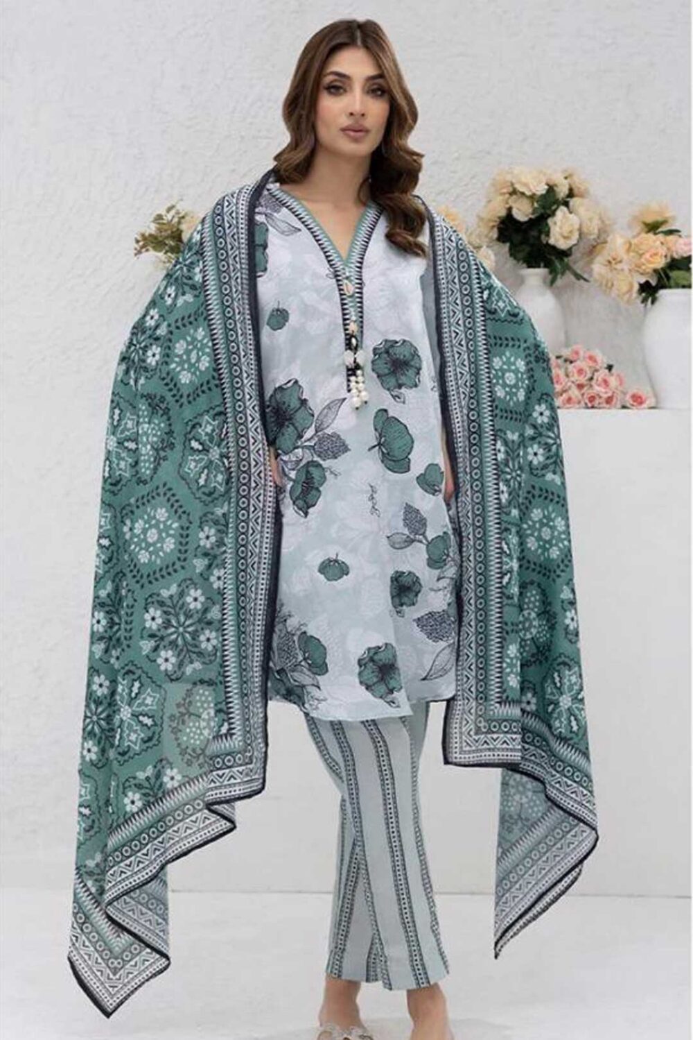 Ethnic Digital Printed Lawn 3-PIECE UNSTITCH ET02